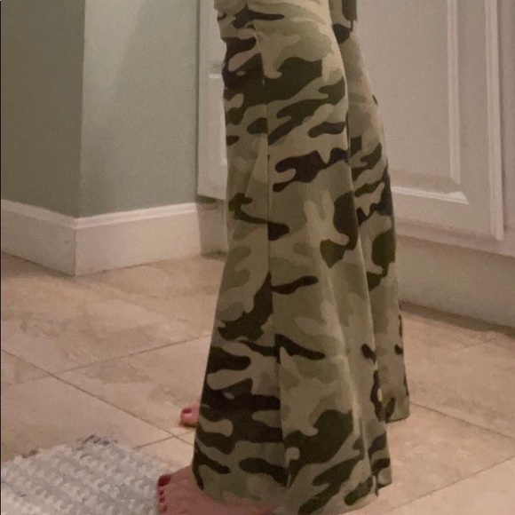 Urban Renewal Camo Flare Pant - Picture 8 of 12